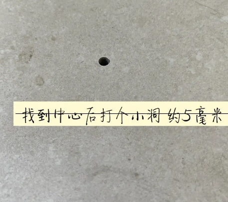 苏州瓷砖空鼓维修公司专业解答在瓷砖铺贴过程中，如果砂料搅拌不均匀，将会带来以下问题